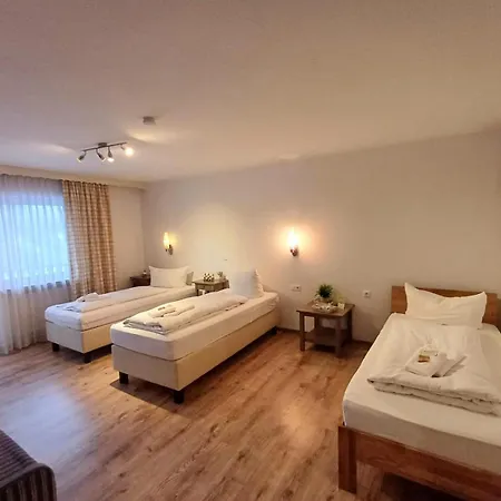 Guenstige Zimmer Im Spessart 3*